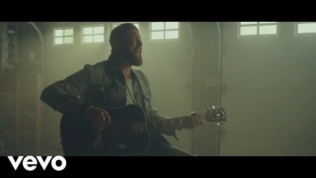 'Zach Williams - Fear Is a Liar (Official Music Video)'