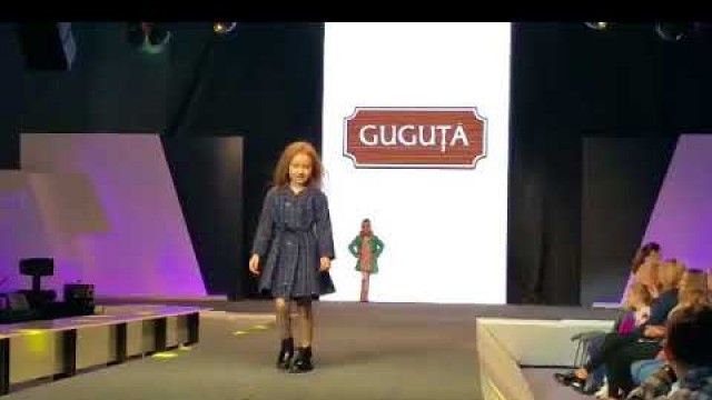 'Kids Fashion Festival Moldova 2017 prezentare colectie Guguta, model Amira Apian'