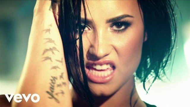 'Demi Lovato - Confident (Official Video)'
