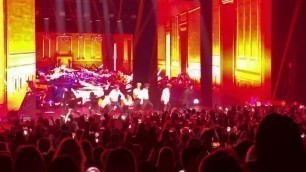 'Stray Kids World Tour District 9 Unlock “Hellevator” live in Chicago'