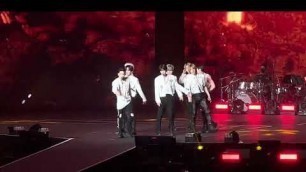 'Stray Kids - Hellevator + Tower of God + Victory Song  Fancam Live at their 2nd World Tour \"Maniac\"'