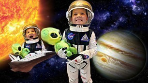 'Caleb LEARNS about PLANETS and Space for Kids! Caleb Pretend Play with GREEN Alien Baby and MOM!'
