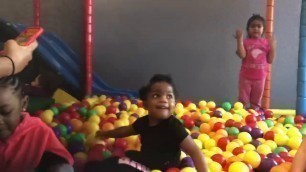 'FUN AT KIDS EMPIRE | Kids having fun at huge jungle gym maze'