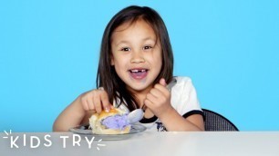 'Kids Try Ice Cream from Around the World | Kids Try | HiHo Kids'