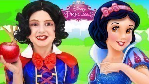 'Disney Princess Snow White Kids Makeup Super Elsa Painting with Colours & DRESS UP Princess Dresses'