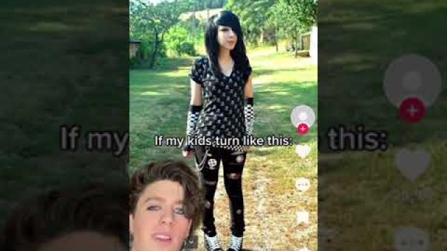 '#greenscreenvideo ( emo kids what u think of this  #emo #emoboy via tx2official tiktok'