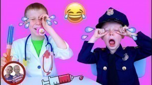 'Doctor Set Toys | Big Baby Funny Videos! | Doctor Mike and Jake Pretend Play डॉक्टर सेट  العاب دكتور'