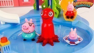 'Peppa Pig Toy Learning Video for Kids - Peppa Pig Gets a New Pool and Goes Swimming!'