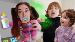 'MOM turns into A BABY!! Adley is the Boss! Magic Puffs mix up at Adley\'s new Day Care for babies!'