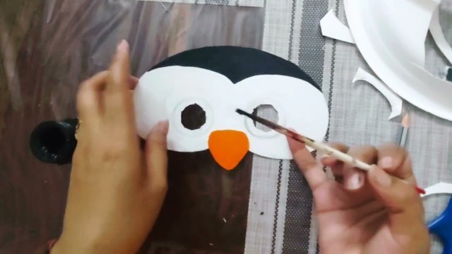 'Penguin face mask for kids fancy dress competition #fancydress #facemask #competition #animal #video'