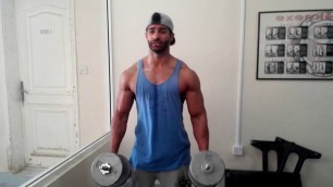'How To: Dumbbell Hammer Curl'