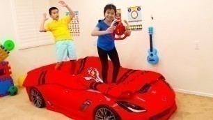 'Jannie Pretend Play Driving Car Bed for Kids | Fun Videos for Children about Beds'