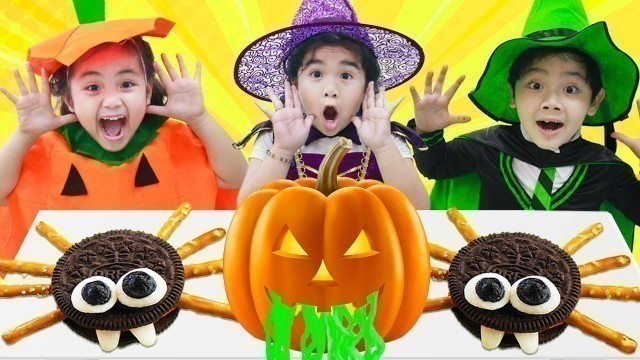 'Suri & Annie Pretend Play Halloween Costume Party for Kids'