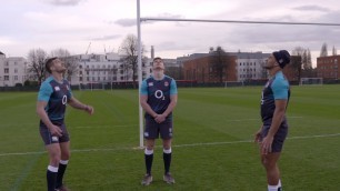 'CATCHING THE HIGH BALL - SKILLS & DRILLS WITH ENGLAND RUGBY'