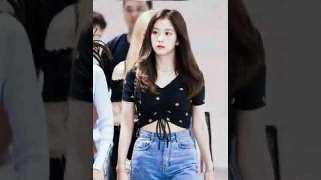 'kpop female idols airport fashion#kpop#blackpink#twice#itzy#shorts'