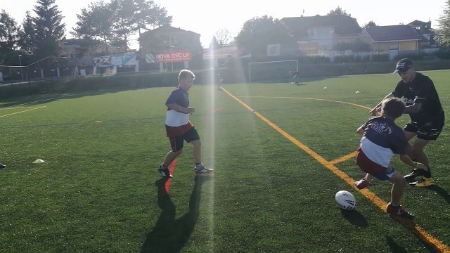 'TOUCH RUGBY DRILLS: 2 men drill'