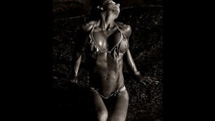'SEXY ABS - Female Fitness Model Abs Video - Diana Chaloux LaCerte'