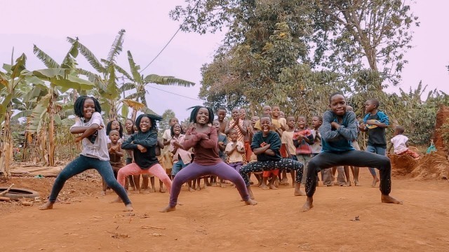 'Masaka Kids Africana Dancing Unity In The Community [Official Dance Video]'