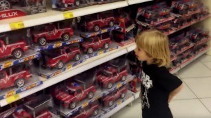 'Minnie Mouse from ClubHouse + McQueen Cars + Monster Giant Truck Shopping with Gerti Toys'